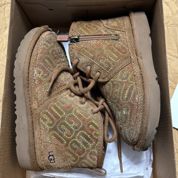 UGG Neumel II Graphic Stitch size 11 T - Picture 8 of 8